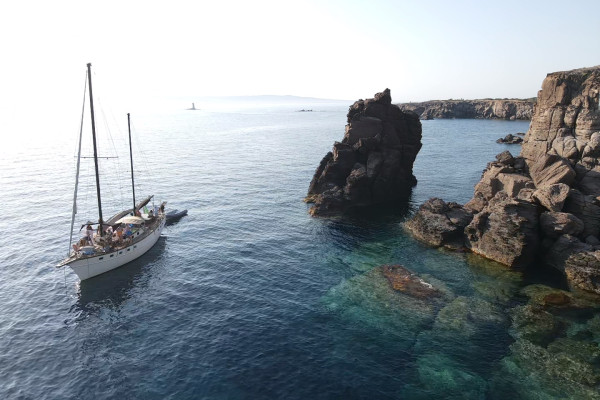 N°43 DAY TOUR IN BARCA A VELA NELL'ARCIPELAGO DEL SULCIS
