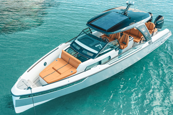 N°34 Noleggio giornaliero motor yacht Saxdor 320 GTO
