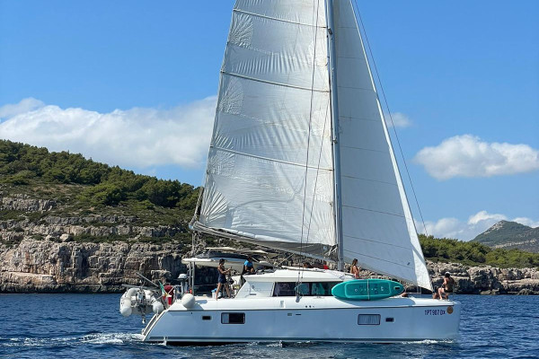 N°22 TOUR IN CATAMARANO NEL GOLFO DI ALGHERO