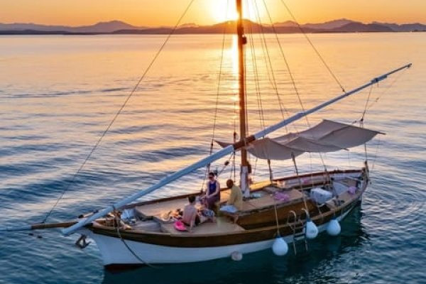 N°10 Tavolara: Aperitivo al tramonto in veliero d'epoca
